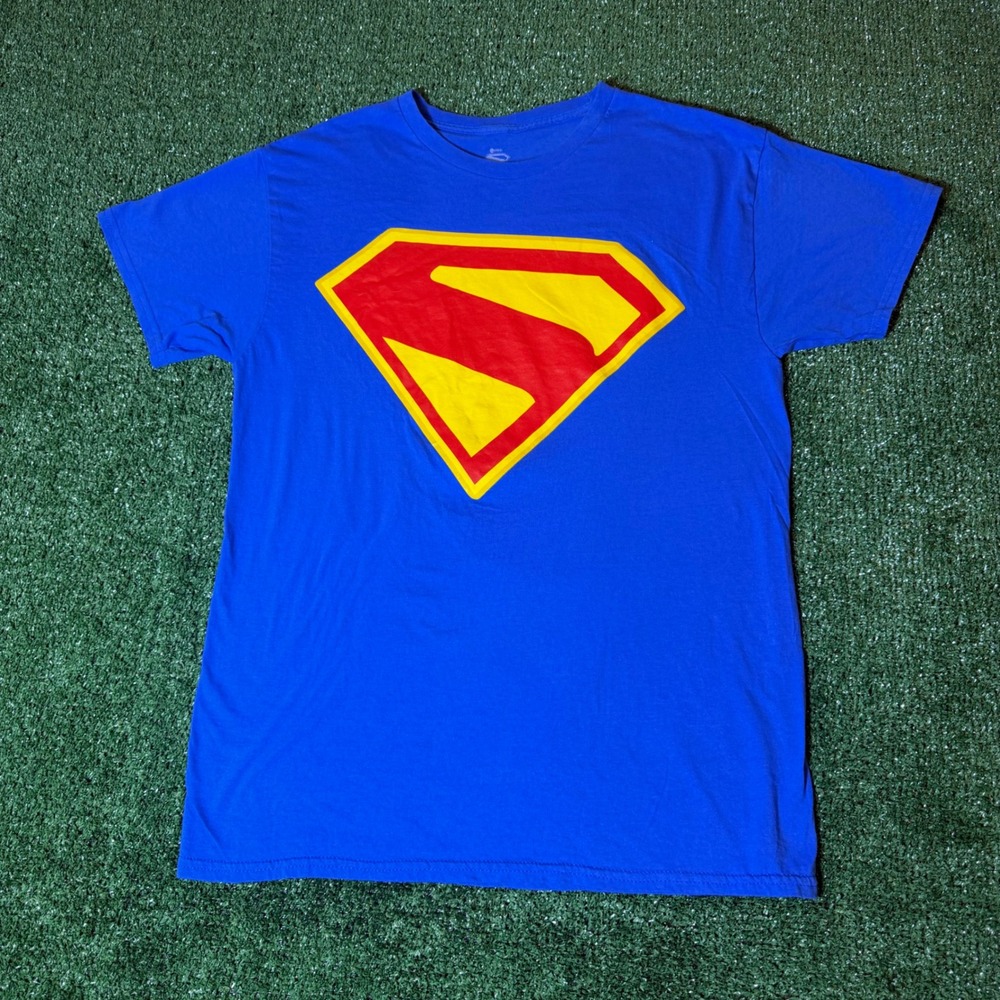 Superman DC Comics Graphic T-Shirt Mens Medium Blue Red Yellow Shield Logo Tee